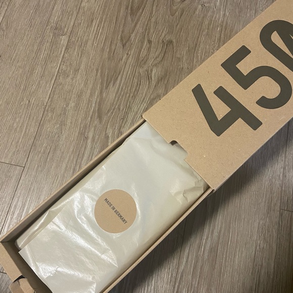 Yeezy 450 - Picture 5 of 6